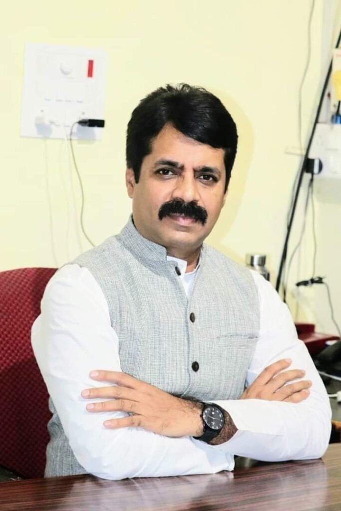 जहरीली शराब पीने से रोकदा गांव के तीन लोगों की मौत पर,, इंजी,रवि पांडेय ने शोक संवेदना व्यक्त की , Console Corptech