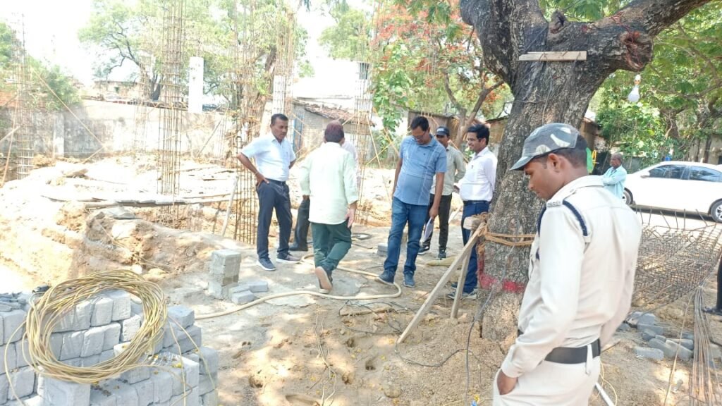 अपर कलेक्टर ने किया निर्माणाधीन स्वामी आत्मानंद उत्कृष्ट विद्यालय भवन निर्माण कार्य का निरीक्षण,, Console Corptech
