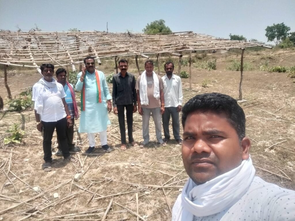 मस्तूरी विधान सभा क्षेत्र प्रभारी कार्तिकेश्वेर स्वर्णकार ने चलबो गोठन खोलबो पोल अभियान के तहत किया क्षेत्र का भ्रमण लगाए सरकार पर कई आरोप ,,, Console Corptech