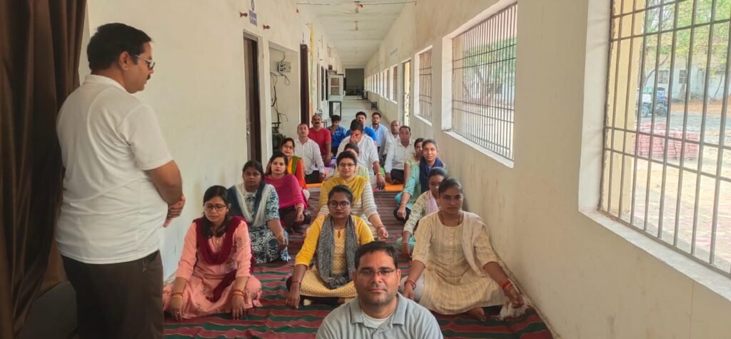 अंतर्राष्ट्रीय योग दिवस पर स्वामी आत्मानंद उत्कृष्ट अंग्रेजी/हिन्दी माध्यम उत्कृष्ट शासकीय बालक उच्चतर माध्यमिक विद्यालय चांपा में योग दिवस मनाया गया,,, Console Corptech