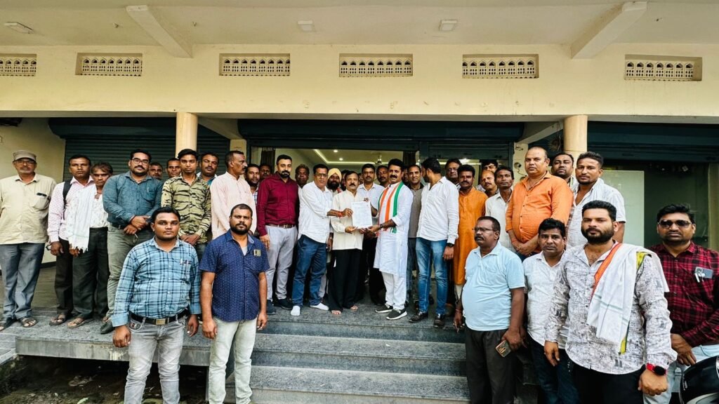 इंजिनियर रवि पाण्डेय ने सैकड़ों समर्थको के साथ ठोकी ताल चारो ब्लॉक अध्यक्ष को दिया विधान सभा प्रत्याशी का आवेदन ,,कार्यकर्ताओं में भारी उल्लास ,, Console Corptech