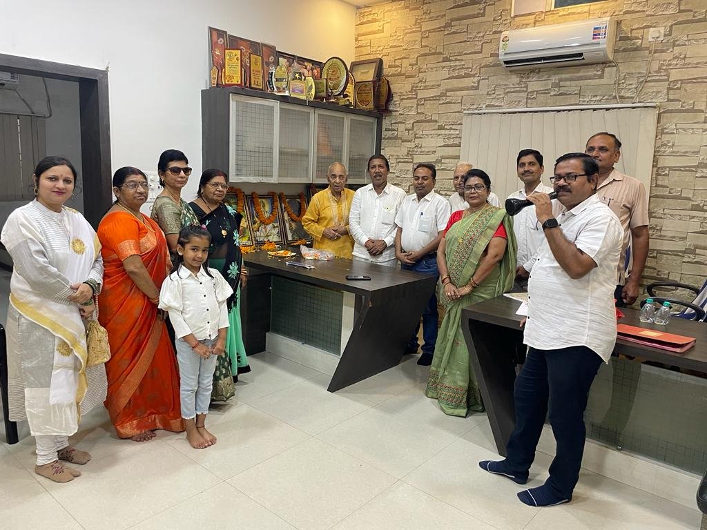 निराला साहित्य मंडल चांपा ने गरिमापूर्ण मनाई महाकवि तुलसीदास जी की जयंती कार्यक्रम,,,महाकवि गोस्वामी तुलसीदास जी की वांग्मय विशाल -पं.हरिहर तिवारी Console Corptech