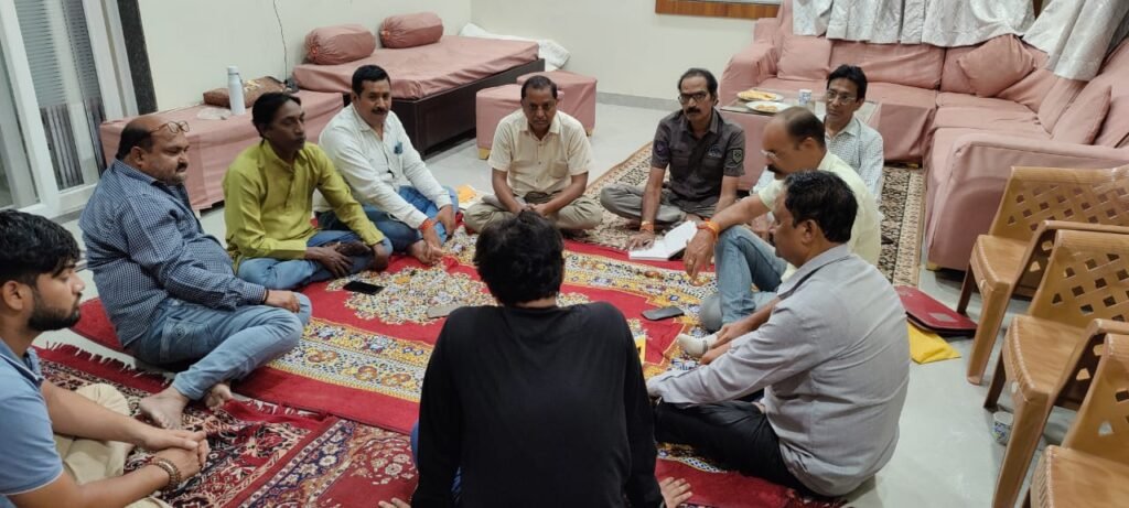 चांपा सेवा संस्थान चांपा द्वारा आयोजित रास गरबा डांडिया महोत्सव 17,18,19 अक्टूबर को मंदार वाटिका में , बैठक में आयोजन संबंधी जानकारी के लिए पढ़े पूरी खबर,,, Console Corptech