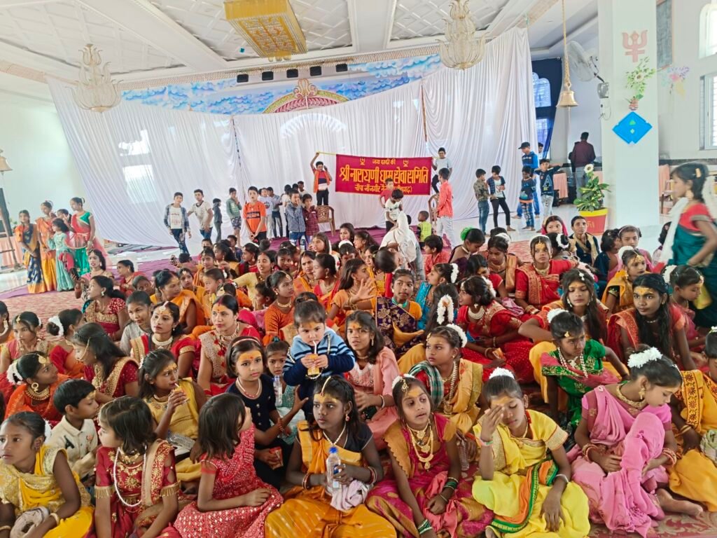नारायणी धाम सेवा समिति द्वारा मनाया जा रहा है श्री रानी सती दादी मंदिर का प्रथम वार्षिक उत्सव ,,तीन दिवसीय दादी भागवत का होगा आयोजन 12 से 14 फरवरी तक होंगे विभिन्न आयोजन ,,,,,,निकली भव्य शोभा यात्रा गायत्री मंदिर बिरगाहनी चौक से दादी मंदिर लच्छनपुर तक हजारों श्रद्धालु हुए शामिल ,,, Console Corptech