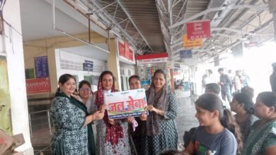 सिंधु युवा सेवा समिति ने किया रेलवे स्टेशन में पैक्ड ठंडा मिनरल पानी बॉटल और शीतल शरबत का वितरण ,हमेशा रहते है सामाजिक कार्यों में आगे ,,सिंधु युवा समाज और महिला समिति Console Corptech