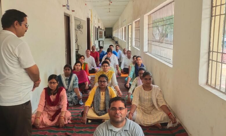 अंतर्राष्ट्रीय योग दिवस पर स्वामी आत्मानंद उत्कृष्ट अंग्रेजी/हिन्दी माध्यम उत्कृष्ट शासकीय बालक उच्चतर माध्यमिक विद्यालय चांपा में योग दिवस मनाया गया,,, Console Corptech
