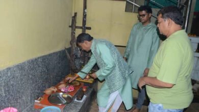 विधानसभा अध्यक्ष डॉ चरणदास महंत ने कृषि उपकरणों की पूजा अर्चना कर उन्नत कृषि और किसानों की खुशहाली की कामना की ,,, Console Corptech