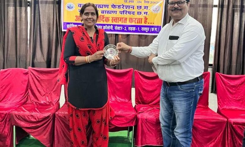 वर्ल्ड ब्राह्मण फेडरेशन सोशल एक्टीविटी ग्रुप का पुनर्गठन - बैठक में सावन अभिषेक व सांस्कृतिक कार्यक्रम आयोजन का हुआ निर्णय Console Corptech