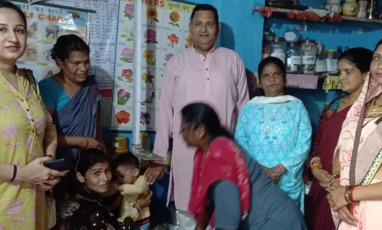 योग आयोग के सदस्य रविंद्र सिंह वजन त्योहार में हुए सामिल ,आंगन बाड़ी केंद्रों का किया निरीक्षण,बच्चो को किए टाफी वितरण ,, Console Corptech