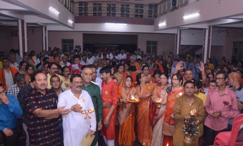 भगवान परशुराम जन्मोत्सव पर रायपुर में <br>1100 दीपों से हुई महाआरती एवं विप्र समाजसेवीयो का हुआ सम्मान Console Corptech