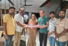 चांपा दशहरा उत्सव आयोजन समिति का अनुकरणीय पहल घर घर जा कर शस्त्र और शास्त्र का कर रहे है भेट मनुष्यता और धर्म की रक्षा के लिए शस्त्र और शास्त्र दोनों की आवश्यकता होती है। हमारी सत्य सनातन परंपरा ही परित्राणाय च साधुनाम विनाशाय च दुष्कृताम का उद्घोष करती है। Console Corptech