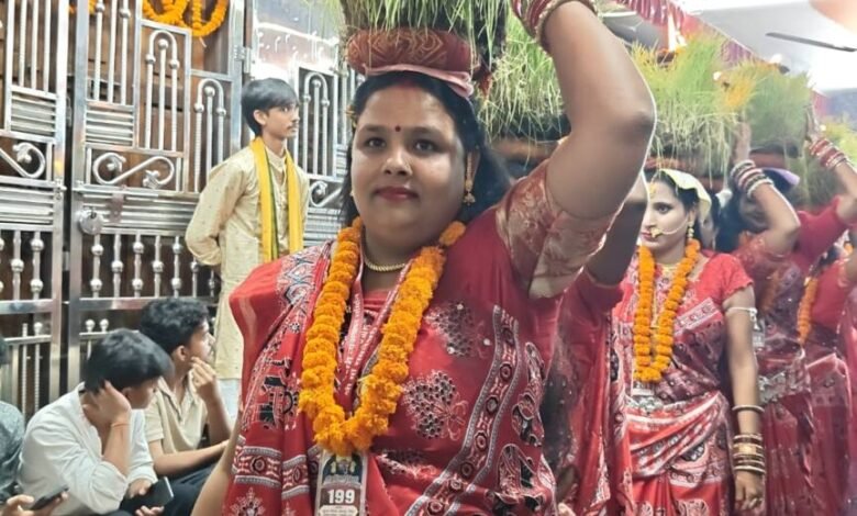 चांपा की कुल देवी मां समलेश्वरी का हुआ आज ज्वारा विसर्जन लगभग 311 ज्वारा कलश और पाठ पीढ़ा के साथ हुईं पूजा आराधना 9 दिवसीय नवरात्रि पर्व का समापन ।सैकड़ों की संख्या में मनो कामना पूर्ति हेतु लगाए लोट Console Corptech