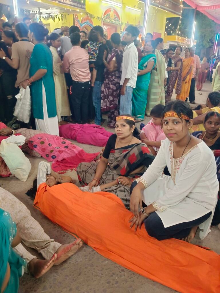 चांपा की कुल देवी मां समलेश्वरी का हुआ आज ज्वारा विसर्जन लगभग 311 ज्वारा कलश और पाठ पीढ़ा के साथ हुईं पूजा आराधना 9 दिवसीय नवरात्रि पर्व का समापन ।सैकड़ों की संख्या में मनो कामना पूर्ति हेतु लगाए लोट Console Corptech